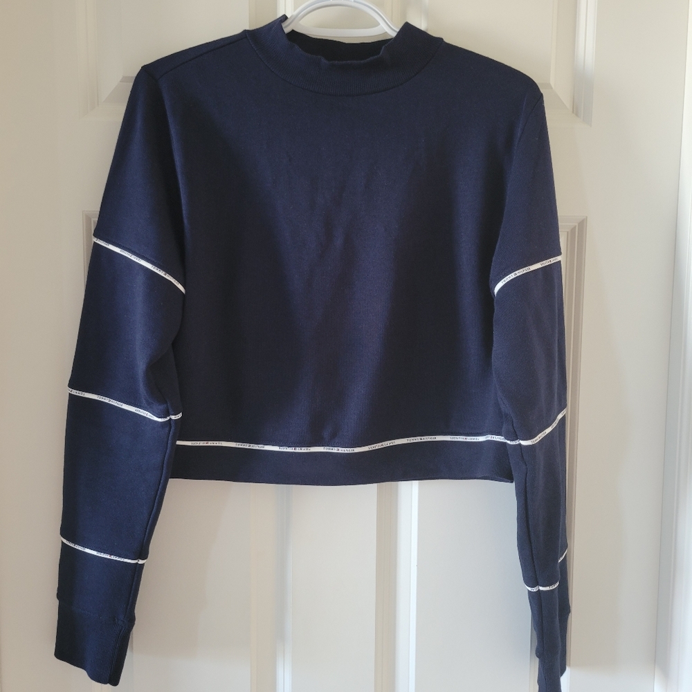 Tommy Hilfiger cropped sweater